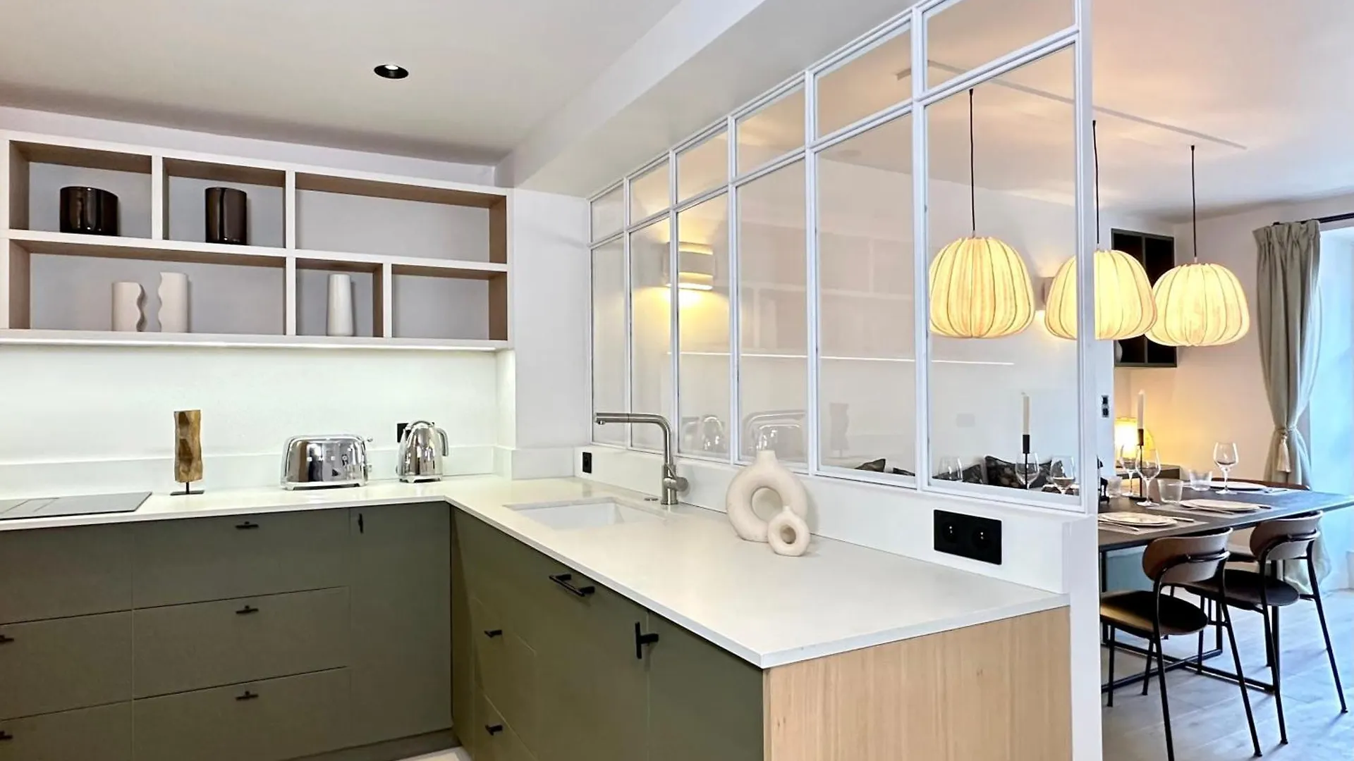Spacious Luxembourg Garden Family Flat *