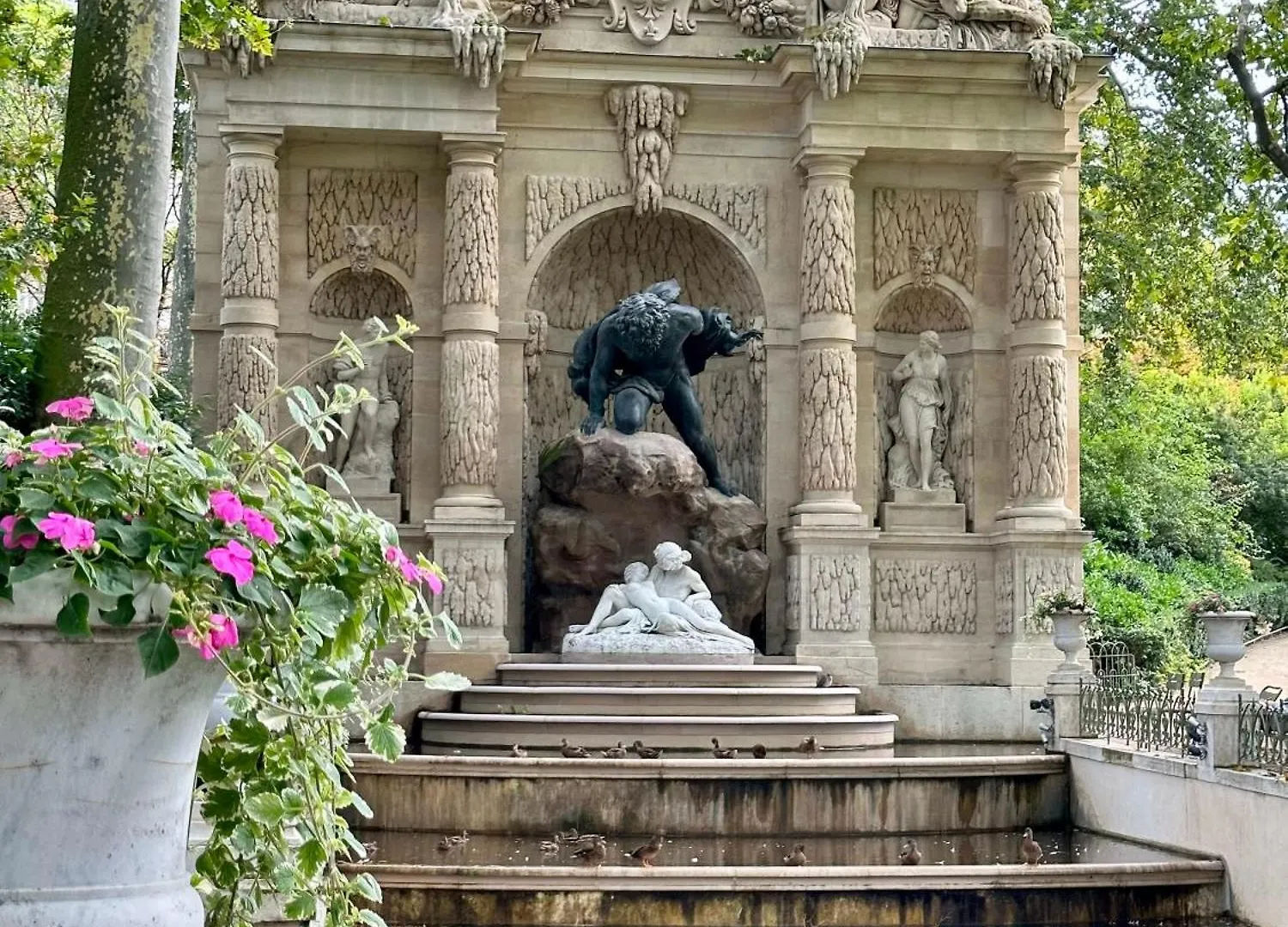 Apartment Spacious Luxembourg Garden Family Flat
