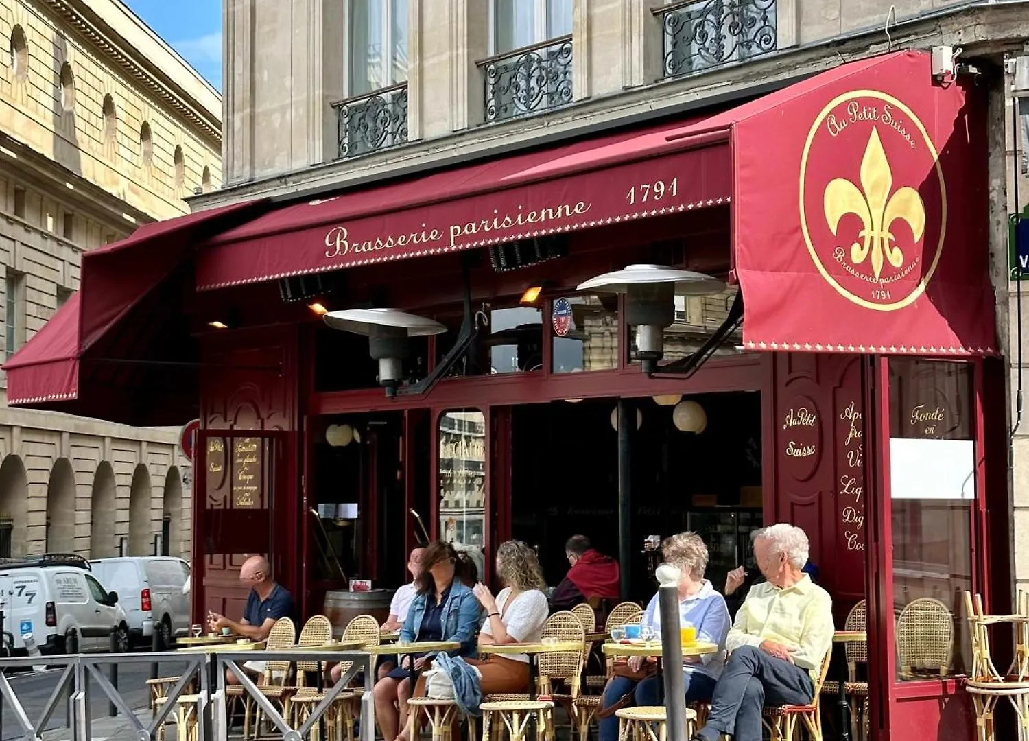 Apartament Spacious Luxembourg Garden Family Flat